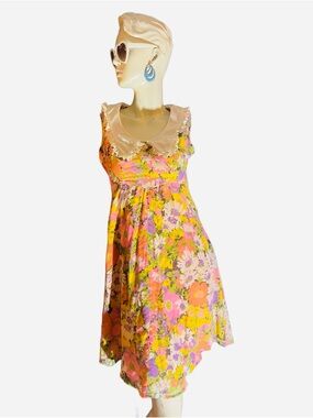 VINTAGE 1960s bright Floral Sleeveless Dress with Peter Pan Collar
